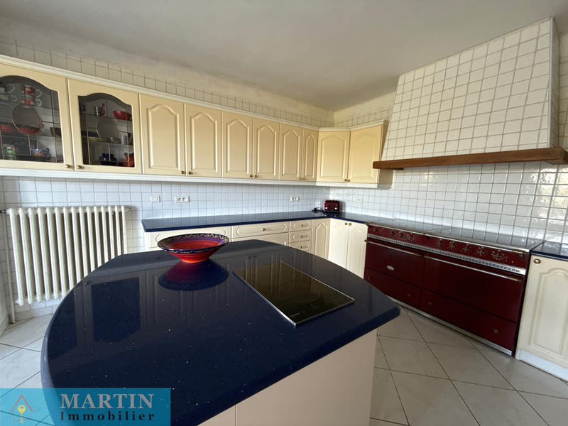 Villa - 205 m² - 8 pièces