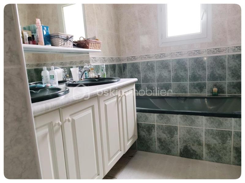 Pavillon - 150 m² - 6 pièces