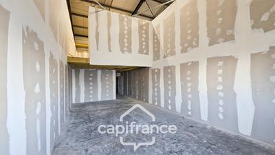 Local commercial - 149 m² - 2 pièces