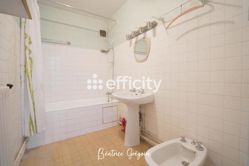 Maison - 93 m² - 4 pièces