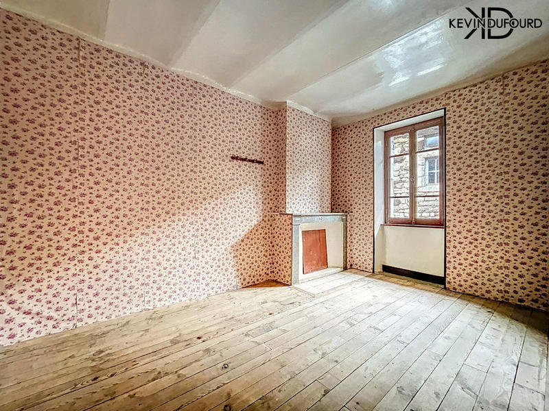 Maison de village - 100 m² - 6 pièces