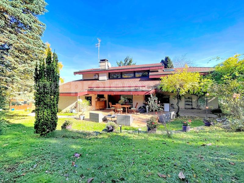 Maison - 192 m² - 5 pièces