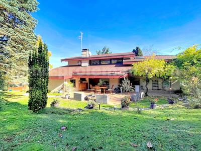 Maison - 192 m² - 5 pièces