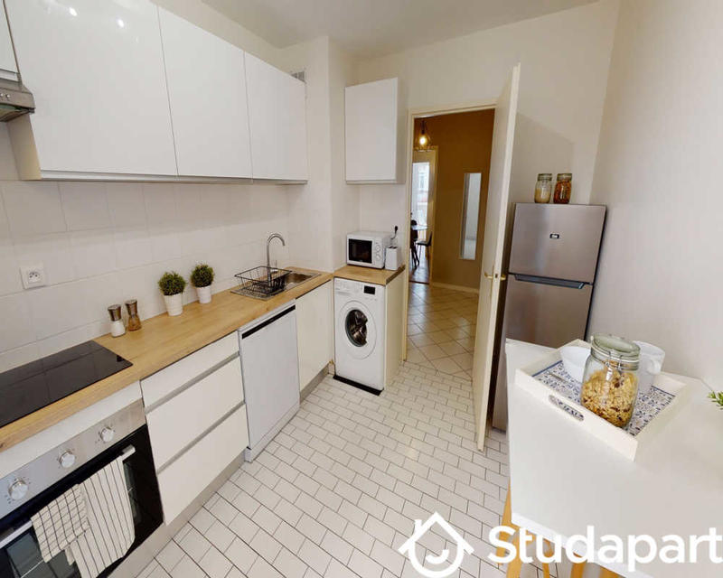 Chambre - 90 m² - 1 pièce