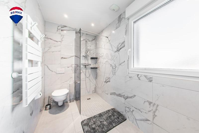 Maison - 97 m² - 1 pièce