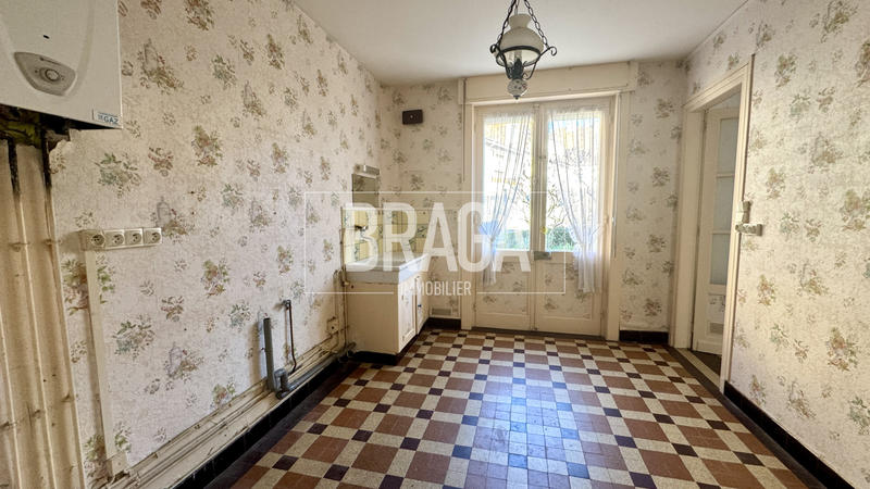 Maison - 149 m² - 9 pièces