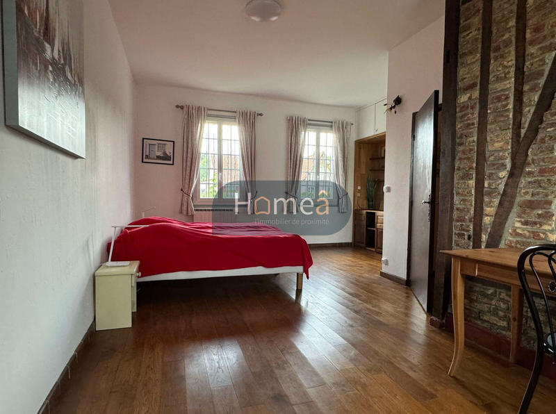 Propriété - 249 m² - 7 pièces