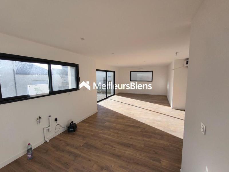 Maison - 96 m² - 5 pièces