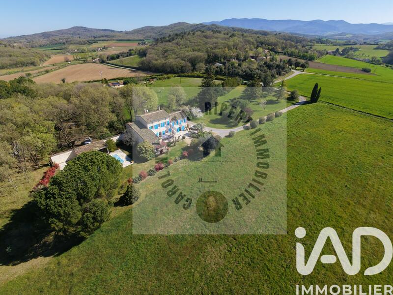 Maison - 160 m² - 7 pièces