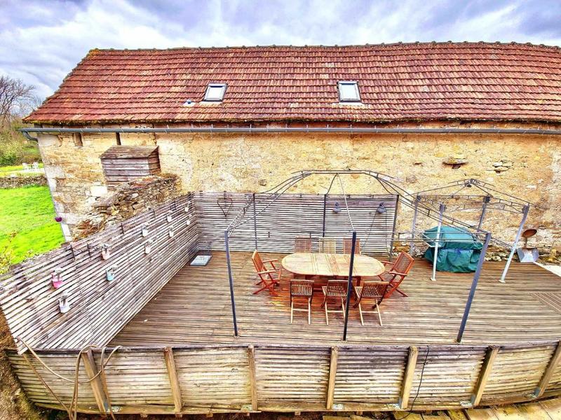 Maison en pierre - 185 m² - 8 pièces