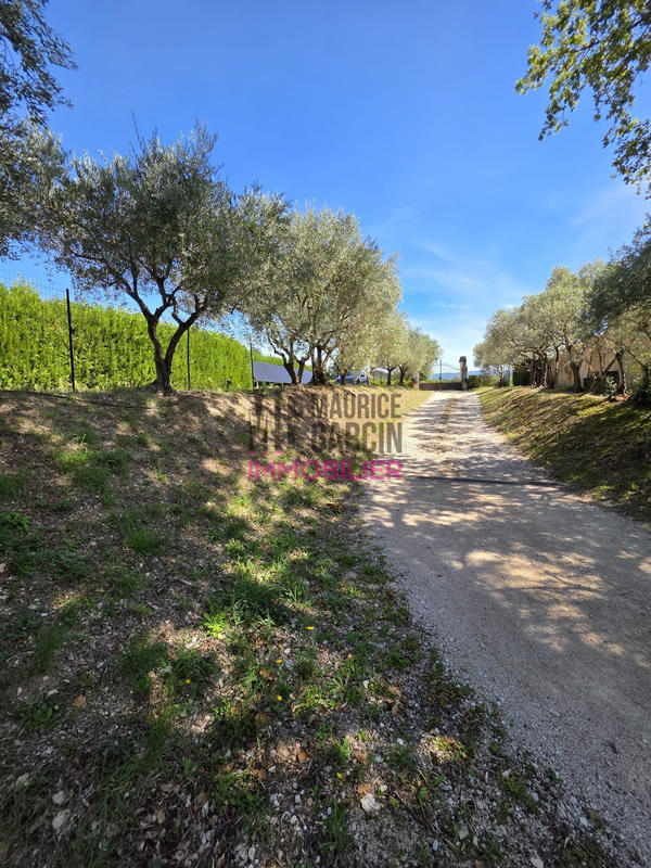 Maison - 234 m² - 6 pièces