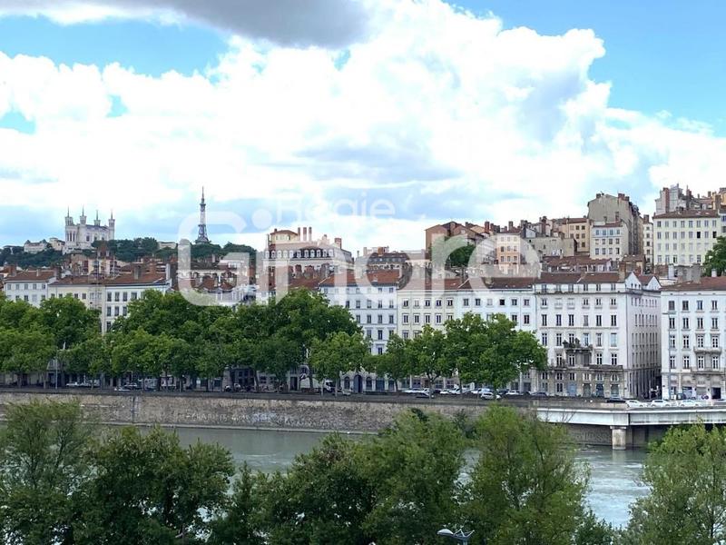 Appartement - 189 m² - 6 pièces