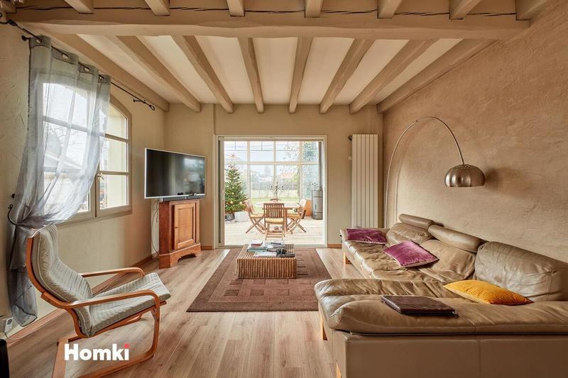 Maison - 203 m² - 7 pièces