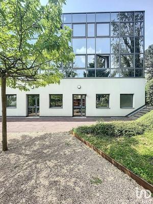 Local commercial - 143 m²