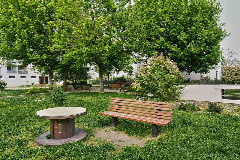 Appartement - 77 m² - 1 pièce