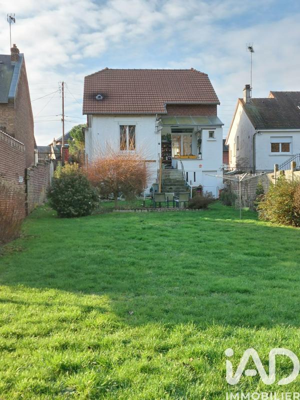 Maison - 93 m² - 5 pièces