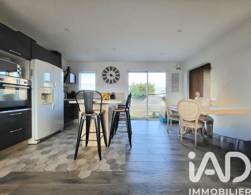 Maison - 97 m² - 4 pièces