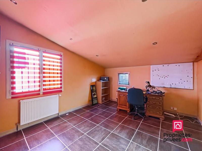 Maison - 157 m² - 9 pièces