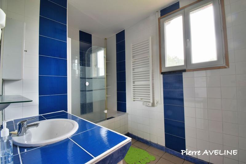 Maison - 187 m² - 7 pièces