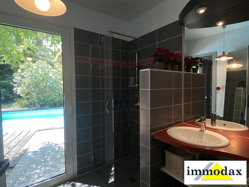 Maison contemporaine - 192 m² - 6 pièces