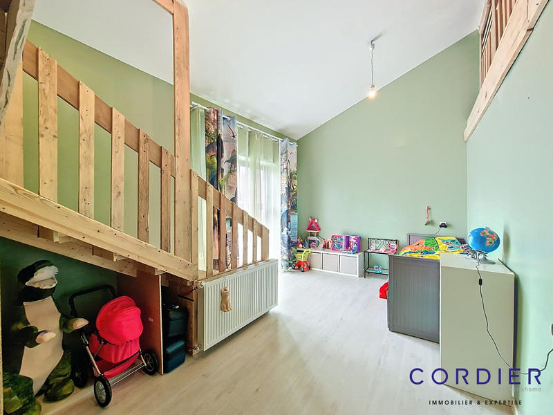 Maison - 174 m² - 7 pièces