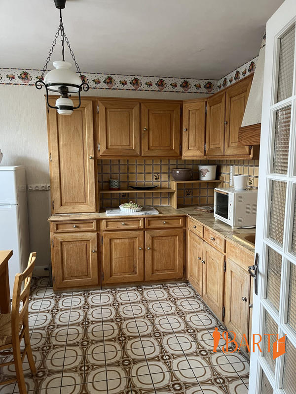 Maison traditionnelle - 179 m² - 6 pièces