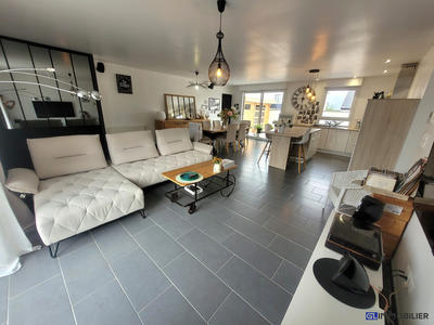 Maison - 96 m² - 4 pièces