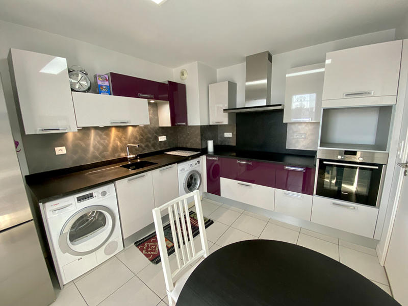 Appartement - 95 m² - 3 pièces