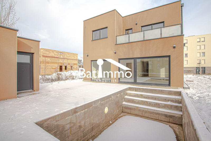 Maison contemporaine - 150 m² - 6 pièces