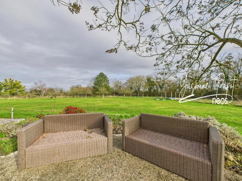 Maison - 220 m² - 8 pièces