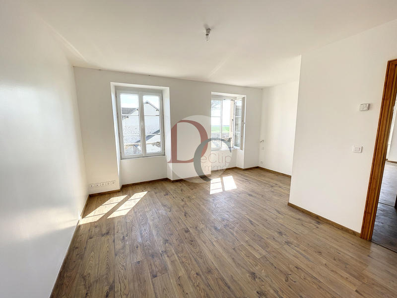 Maison - 316 m² - 11 pièces