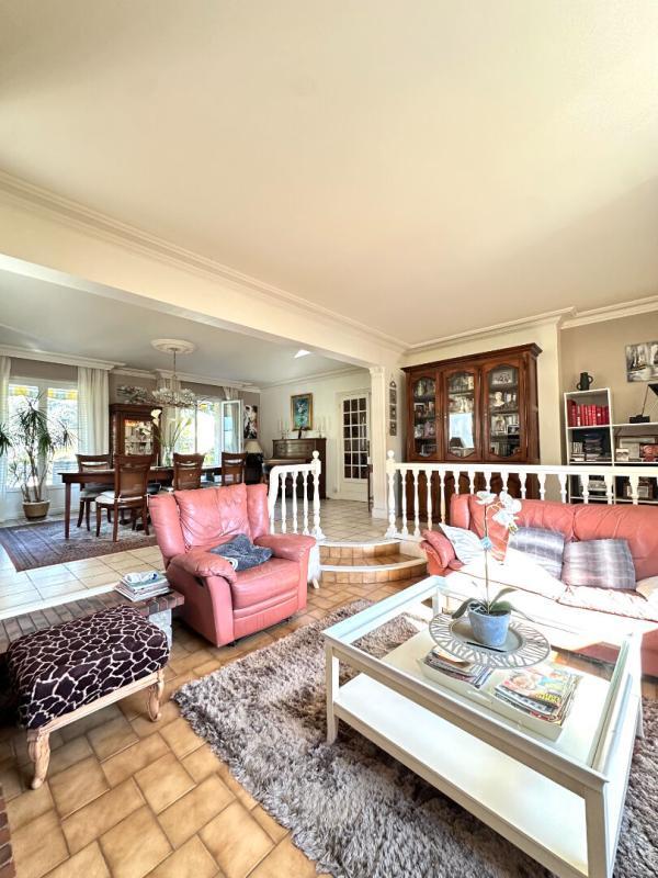 Maison - 174 m² - 7 pièces