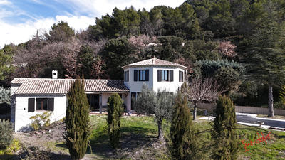 Villa - 174 m² - 6 pièces