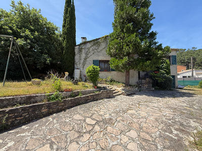 Maison - 156 m² - 8 pièces