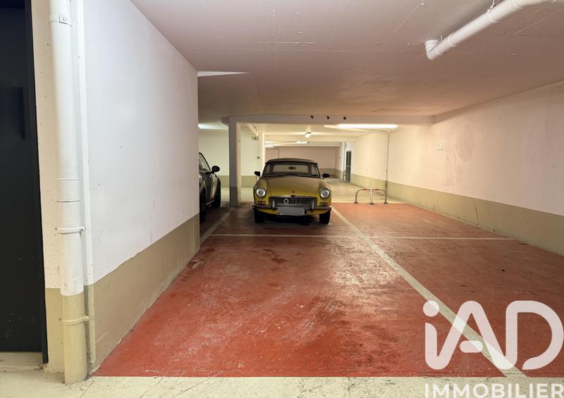 Parking - 150 m²
