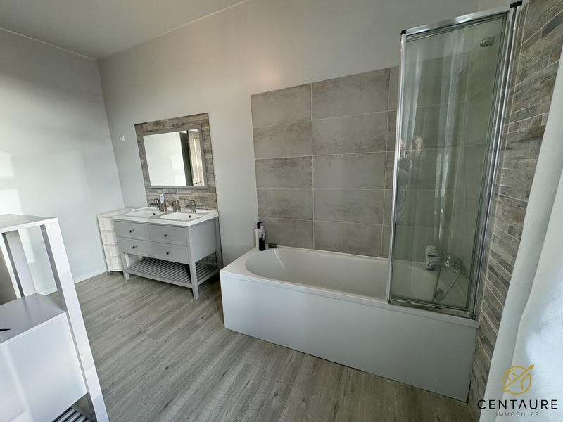 Maison ancienne - 295 m² - 11 pièces