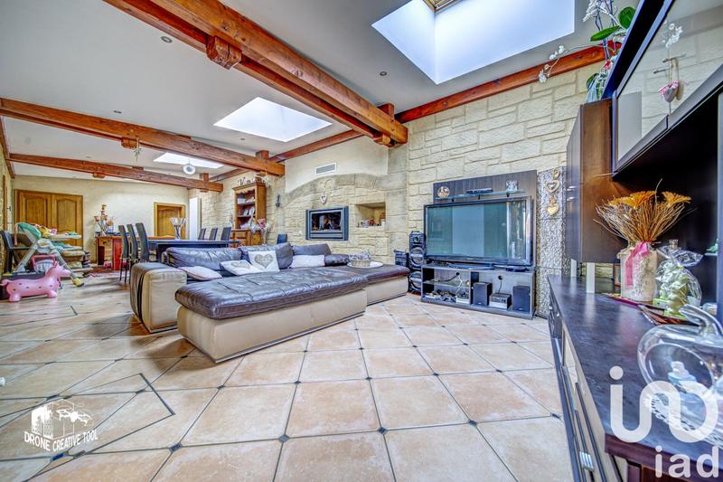 Maison - 251 m² - 8 pièces