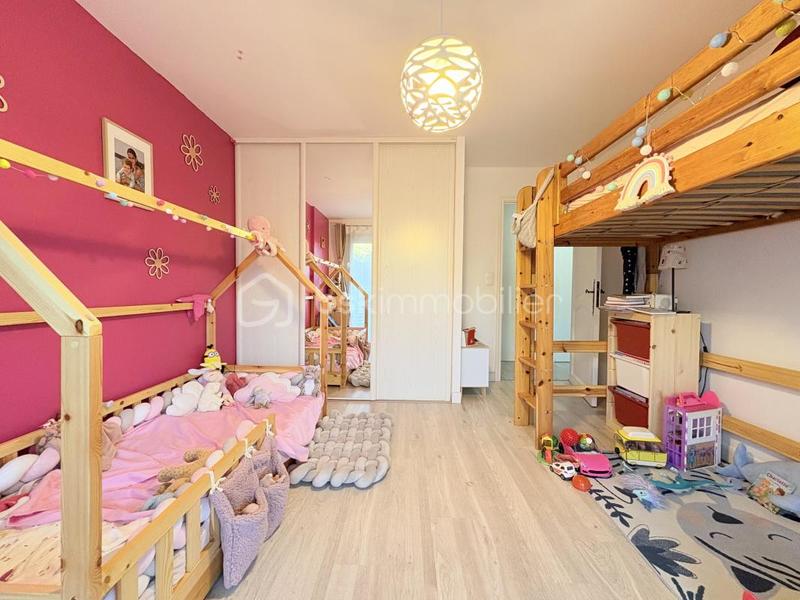 Appartement - 85 m² - 3 pièces