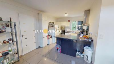 Maison - 166 m² - 5 pièces