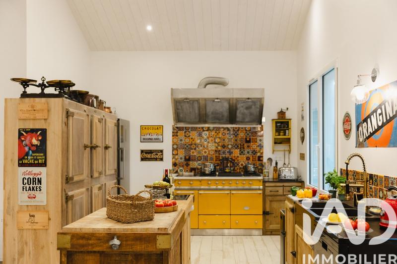 Maison - 200 m² - 7 pièces