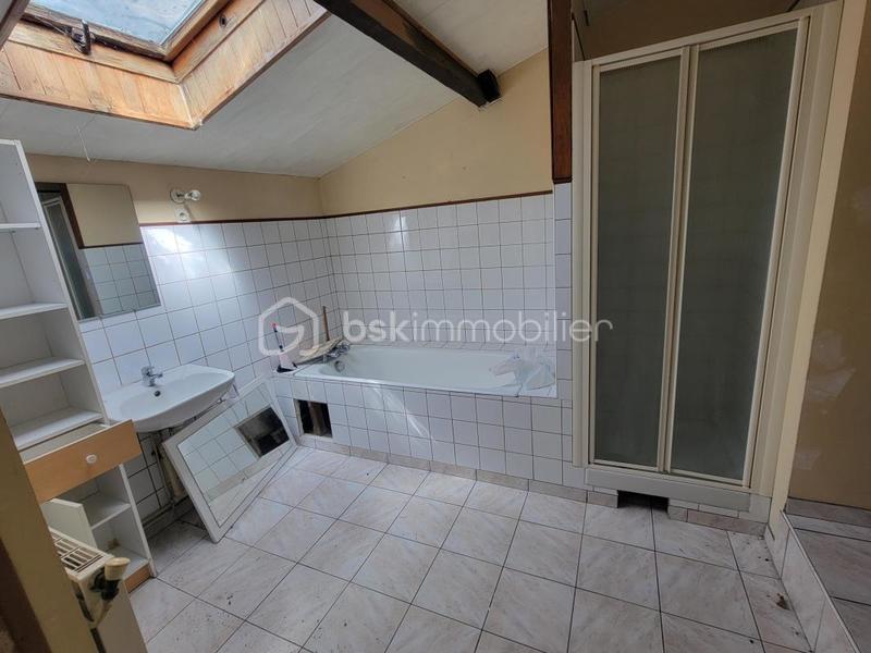 Propriété - 227 m² - 12 pièces