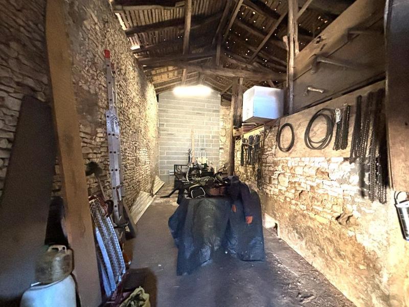 Demeure - 93 m² - 6 pièces