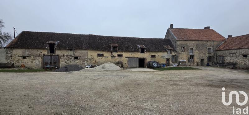 Ferme - 800 m² - 5 pièces