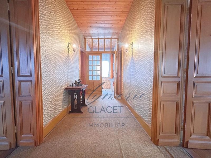 Maison - 234 m² - 7 pièces