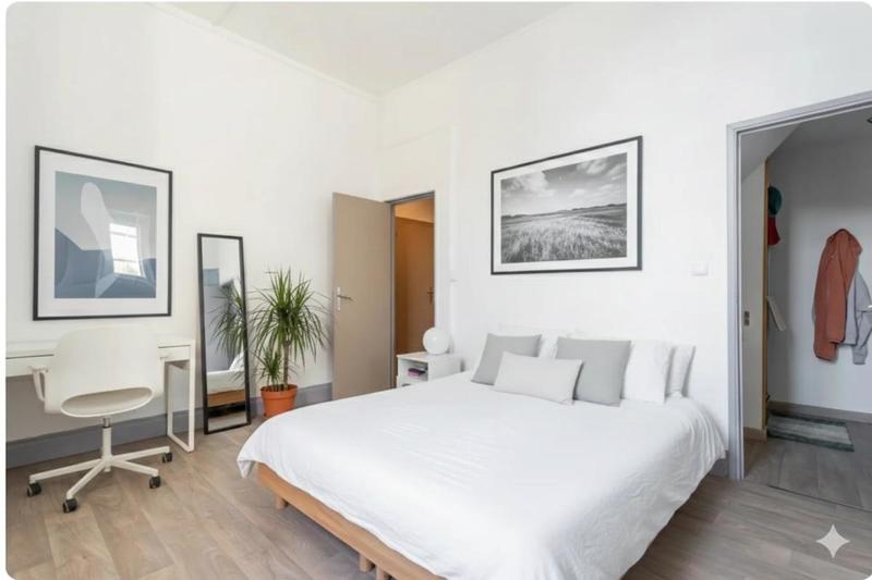 Maison - 227 m² - 9 pièces