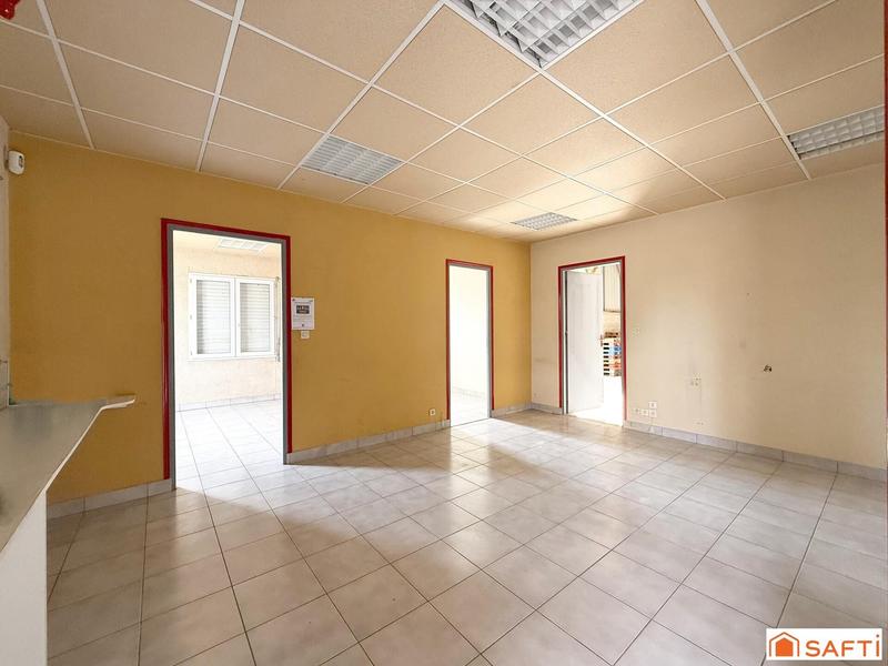 Local commercial - 496 m² - 7 pièces