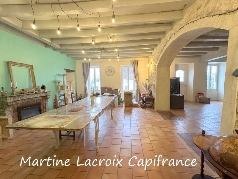 Maison bourgeoise - 220 m² - 8 pièces