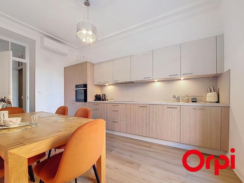 Appartement - 81 m² - 4 pièces