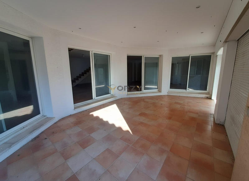 Maison traditionnelle - 194 m² - 6 pièces