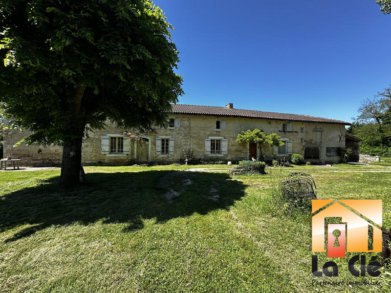 Maison - 288 m² - 6 pièces